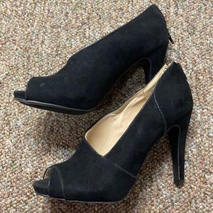 Nine West black suede open toe heels8.5 4.5” heels